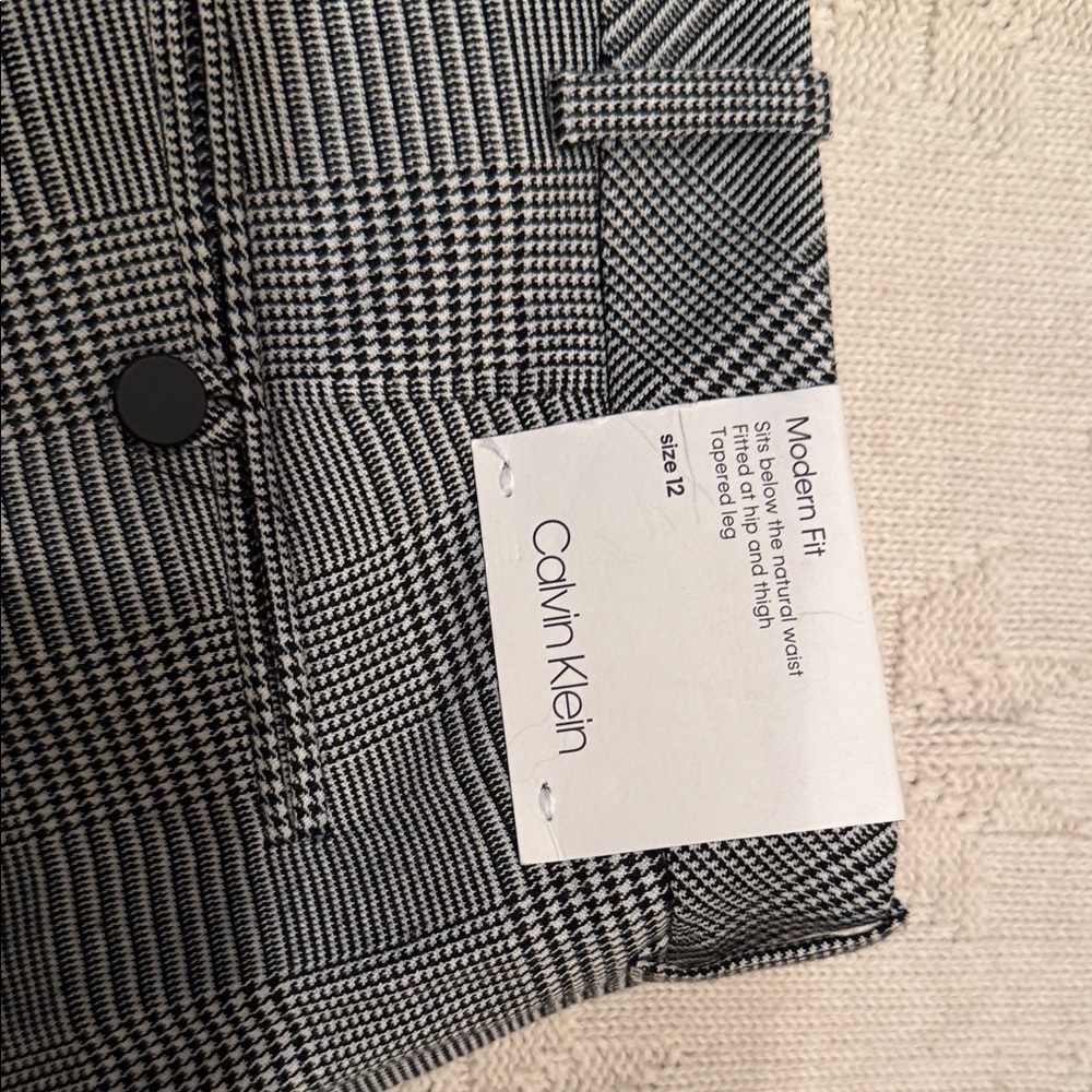 Calvin Klein Black and White Women’s Pants